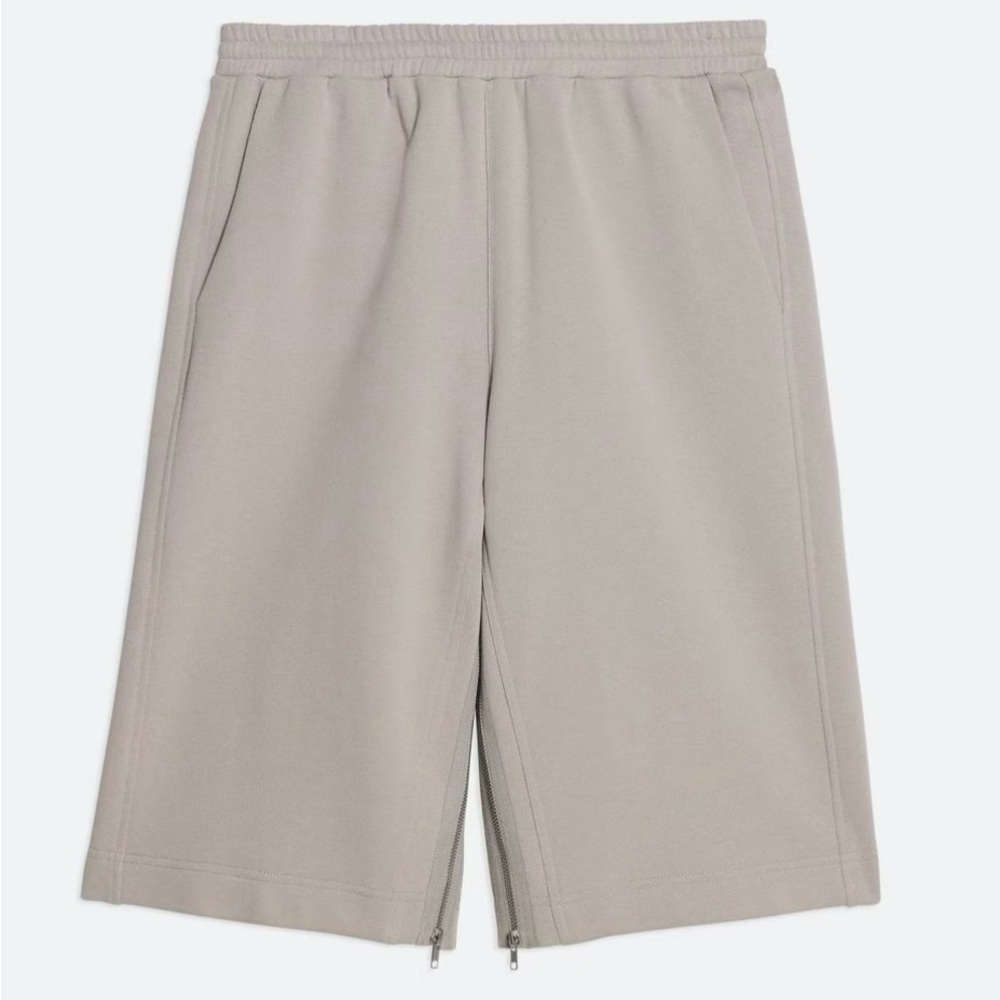 Helmut Lang Men's Light Gray Casual Zip-Hem Shorts